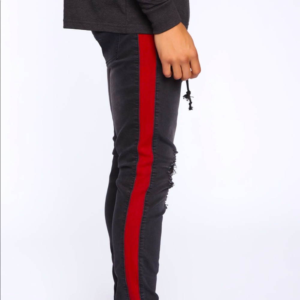 Striped Men’s Fashion Nova Jeans!